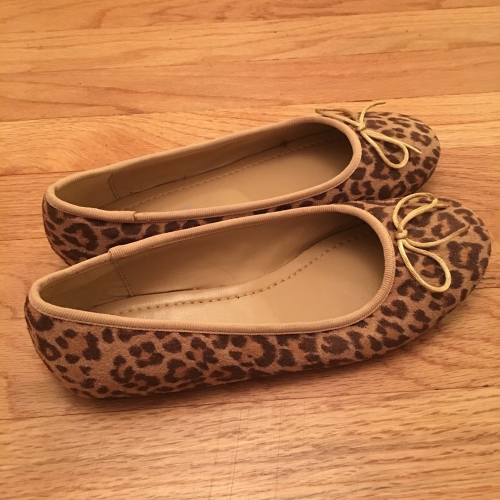 Leopard print flats