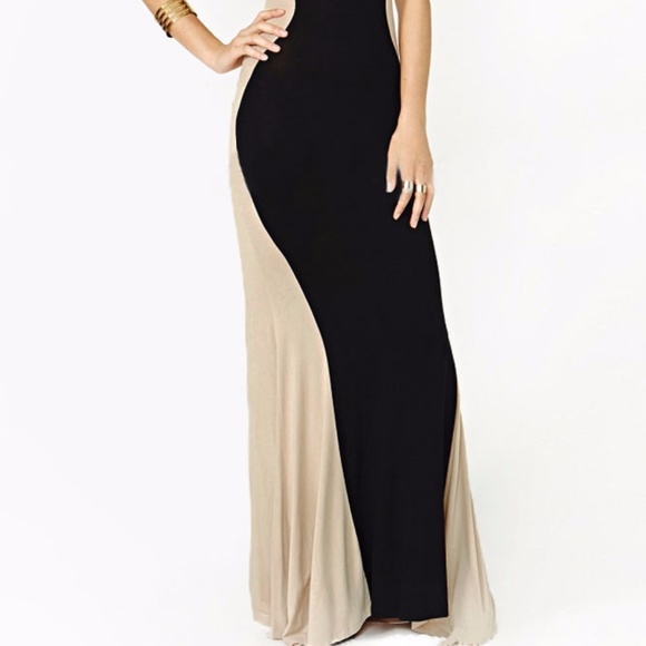 Swerve Halter Two-tone Evening Dress - Picture 5 of 7