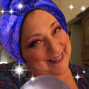 Meet your Posher, Desiree