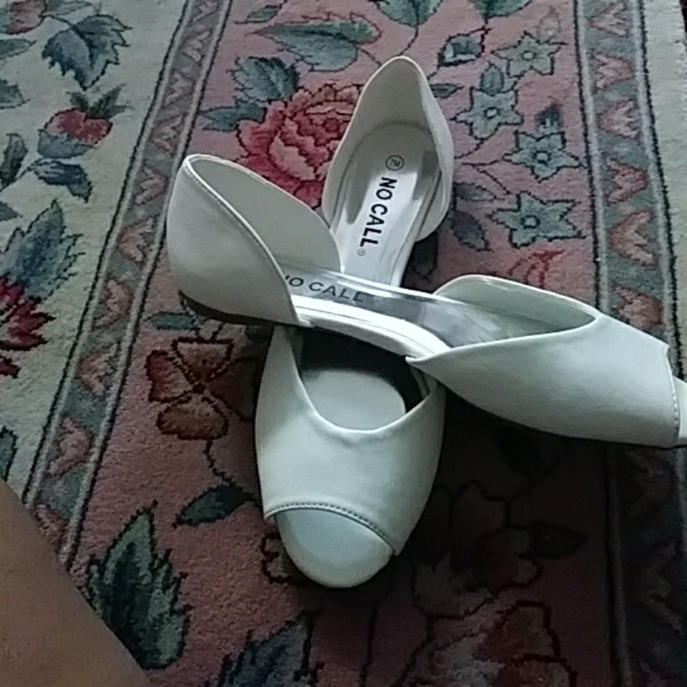 Flats - Picture 2 of 3