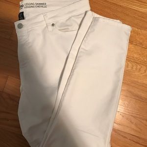 White GAP Legging Skimmer Jeans