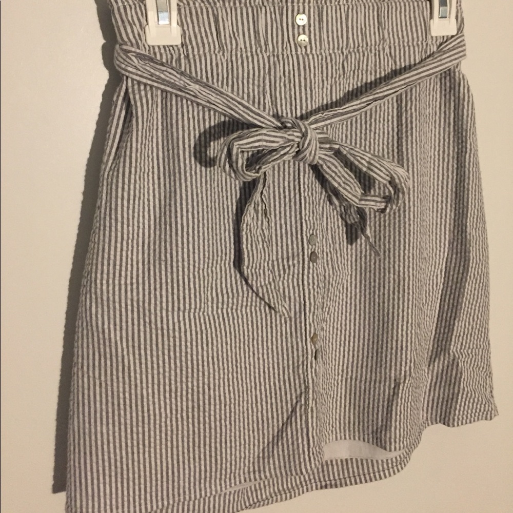 Francesca's Seersucker skirt!