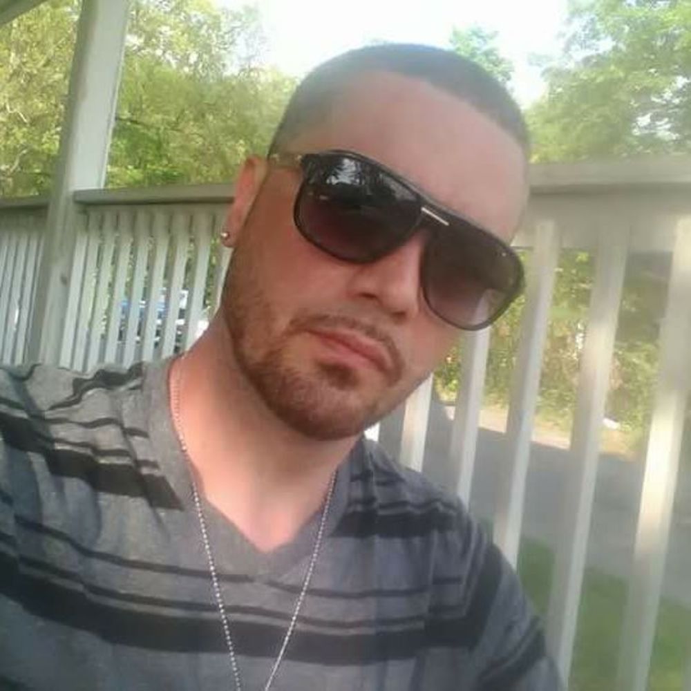 Meet your Posher, Buddy