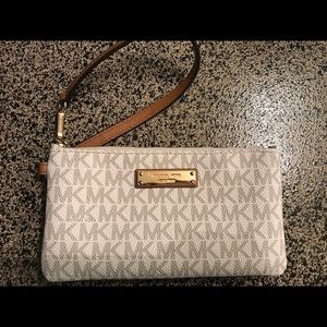 Michael Kors Wristlet