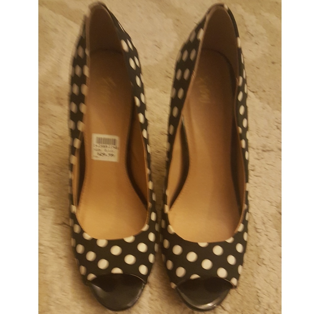 Fioni open toe polka dot heels
