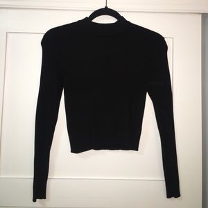 H&M semi-cropped black turtle neck sweater top