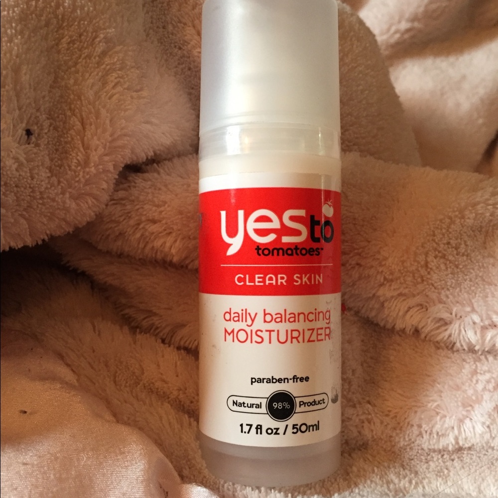 Brand New Yes to Tomatoes Moisturizer