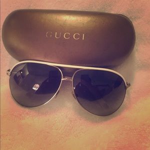 Gucci woman's sunglasses