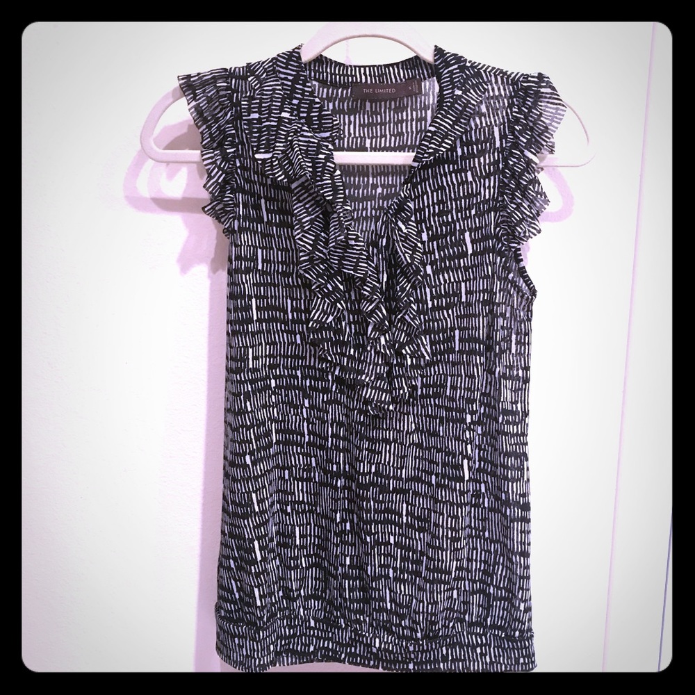 THE LIMITED black and white patterned ruffle top