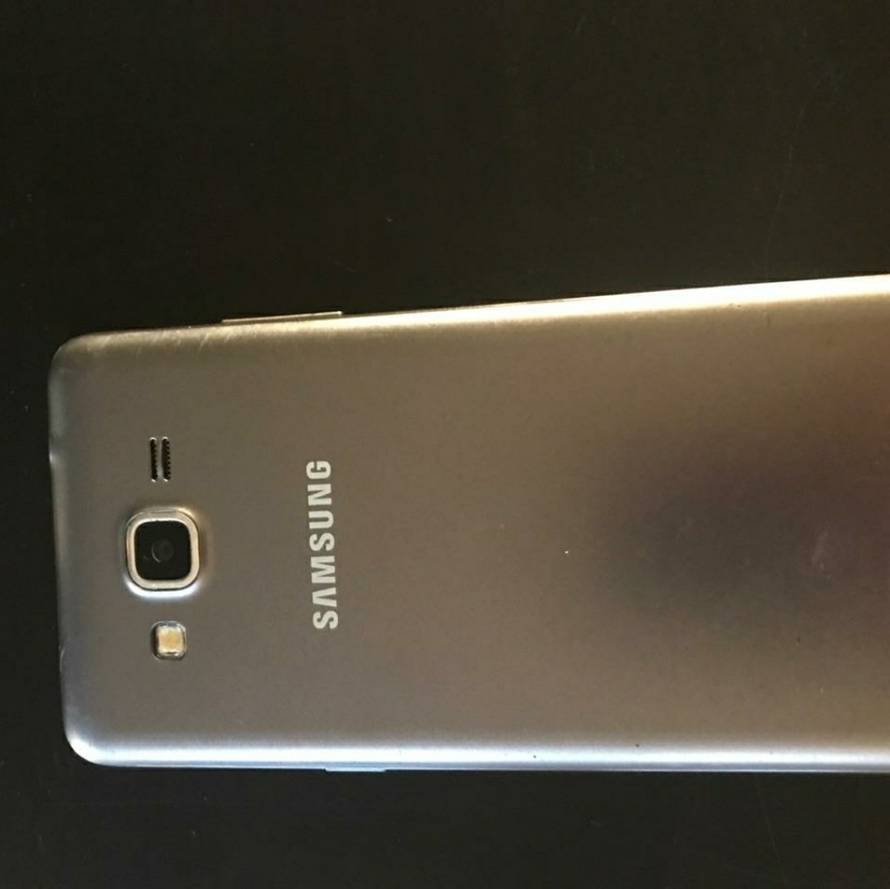 Samsung 7 - Picture 2 of 5