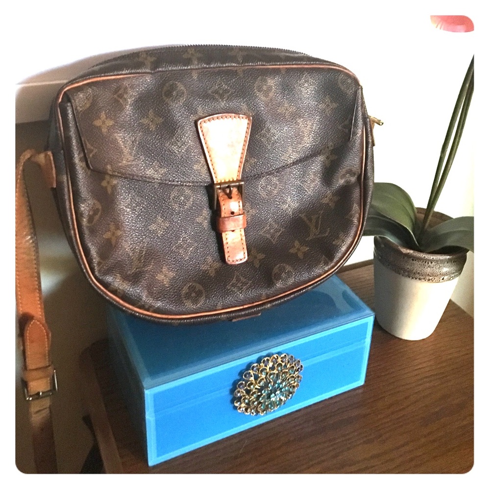 Authentic Louis Vuitton Jeune Fille Purse LV 