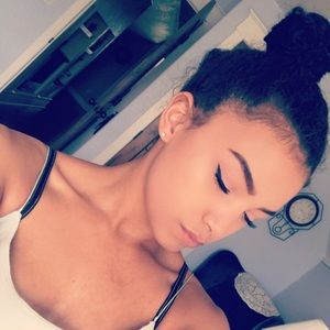 Meet your Posher, Em