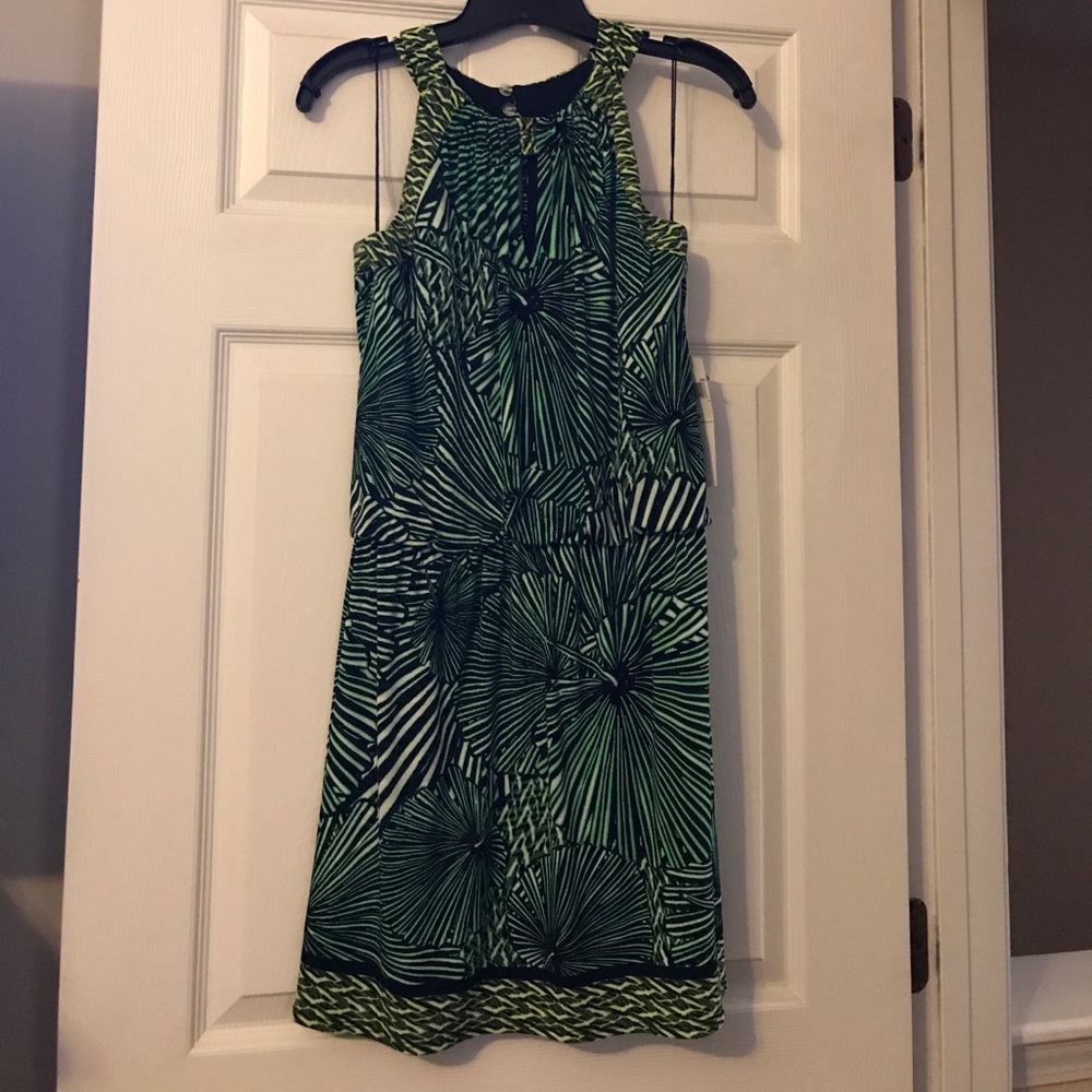 Black and green leaf pattern dress