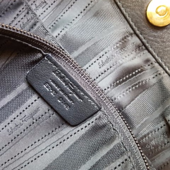 AUTH Ferragamo Leather Crossbody Hobo - Picture 4 of 8