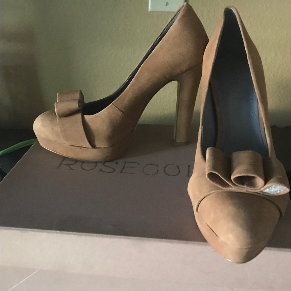 Beautiful suede leather heels 👠