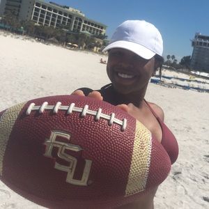 Meet your Posher, Madelyn