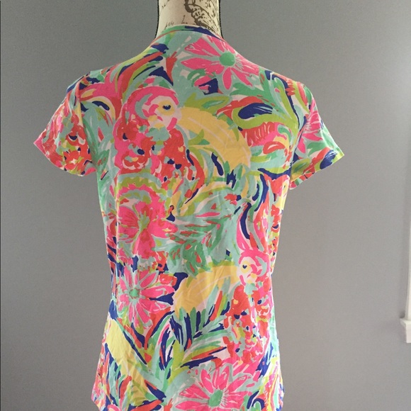 SOLD 🌺 Lilly Pulitzer Casa Banana Michele T shirt - Picture 3 of 8