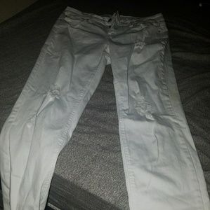 White skinny jeans