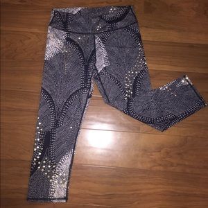 Fabletics workout crop leggings