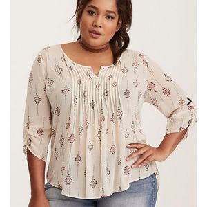 Geo print chiffon pleated front top size 3