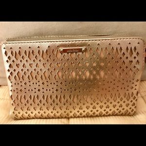Stella & Dot Adorable Clutch ...!!