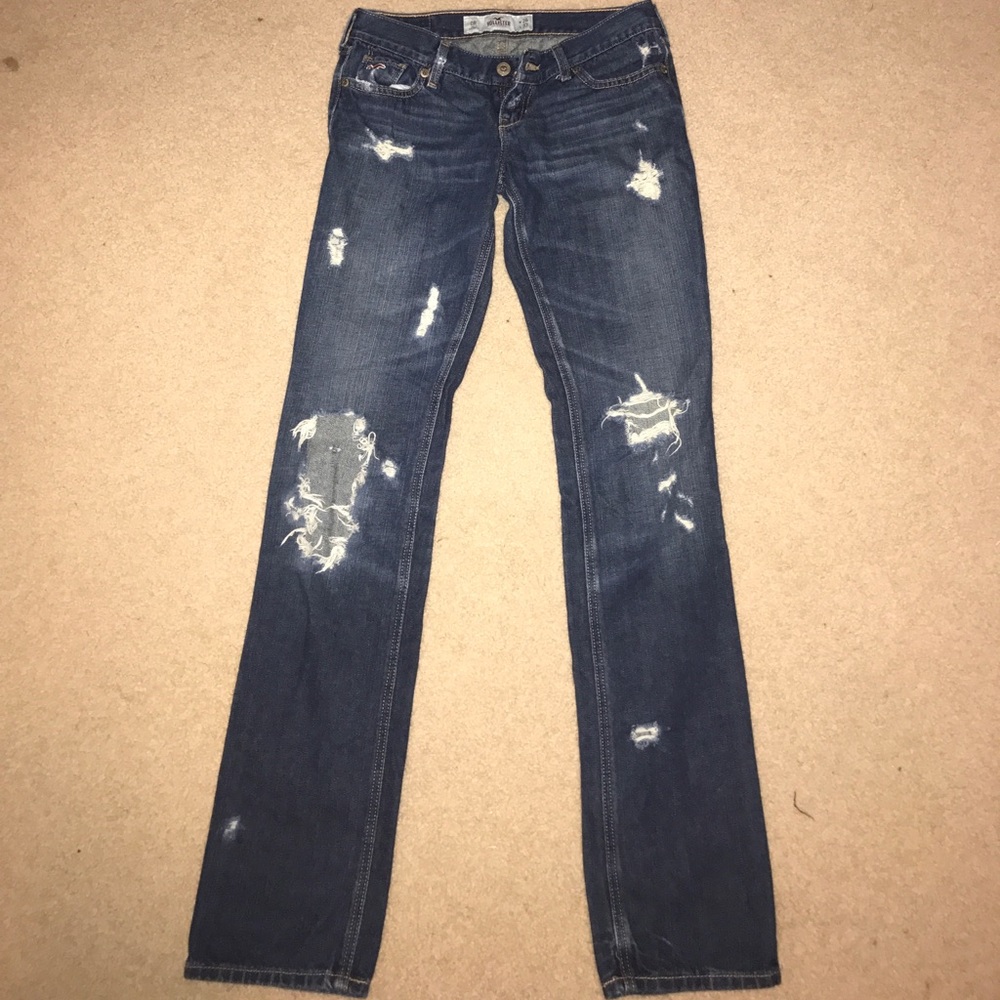 DISTRESSED SKINNY JEANS