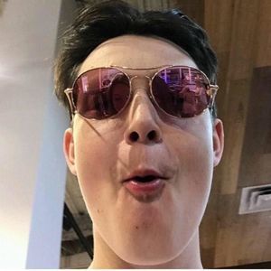 Meet your Posher, Aaron