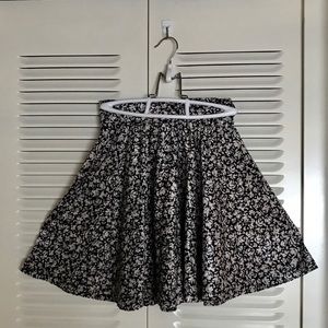 Short high waisted skirt