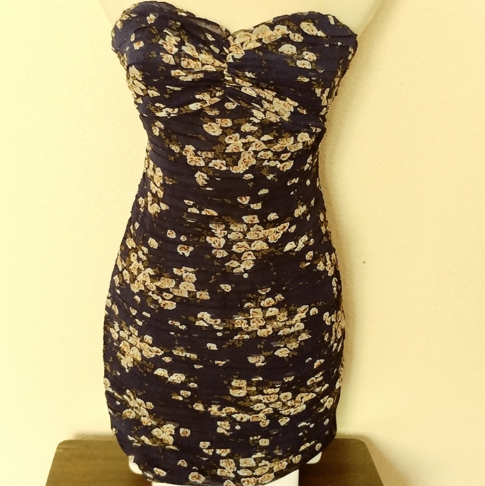 Blue strapless flower dress
