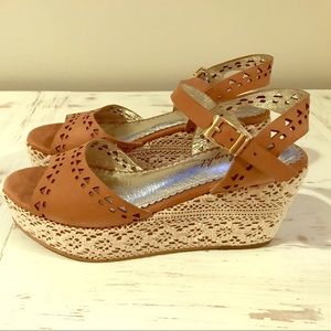 Miss Albright wedges