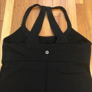 Black lululemon tank size 8
