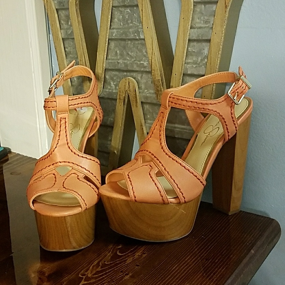 Jeasica Simpson super cute wooden block heels 7.5