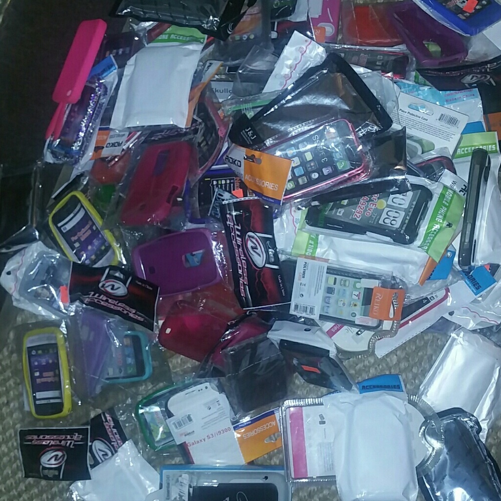 Phone accessories - Picture 2 of 5