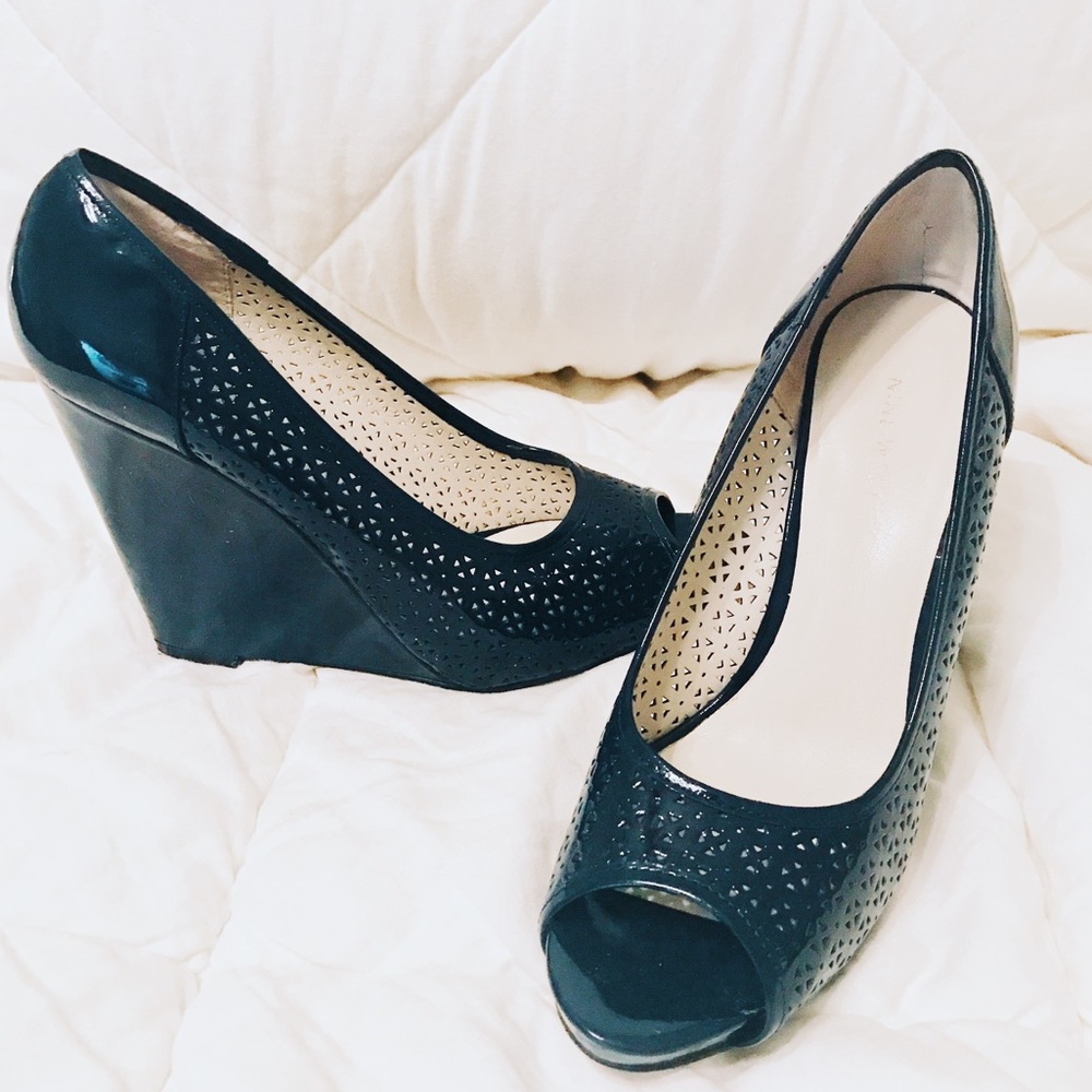 Nine West Faunar Marine Patent Navy Wedges