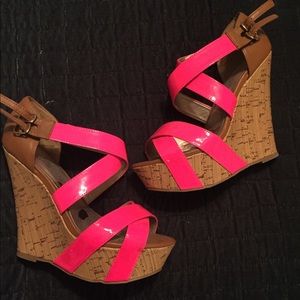 Hot pink wedges, great condition!
