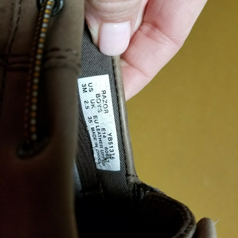 Sperrys - Picture 4 of 4