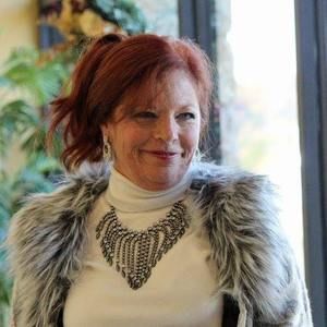 Meet your Posher, Lea