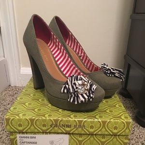 Gianni Bini chunky heels