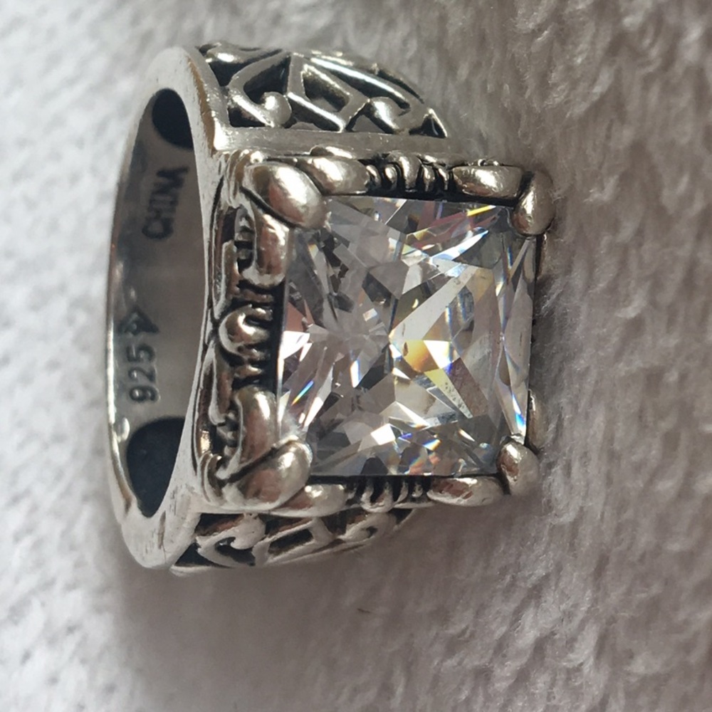 # SOLD !! Silpada uptown ring silver 925