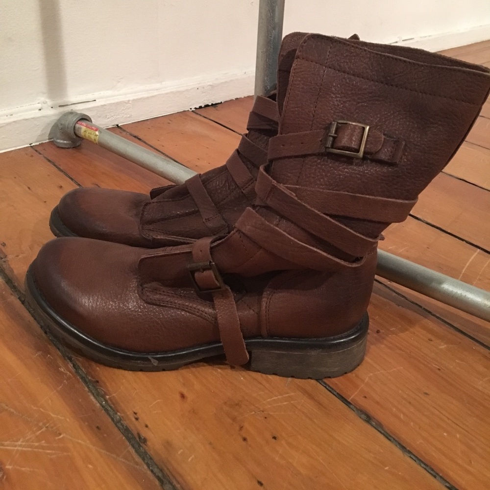 Brand new Steve Madden brown boots