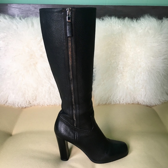 💖SOLD💖 Prada Black Knee High Heel Boots Size 38 - Picture 2 of 8