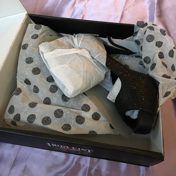 Iron Fist Digi Rider Platform Heels 🖤 - Picture 5 of 5