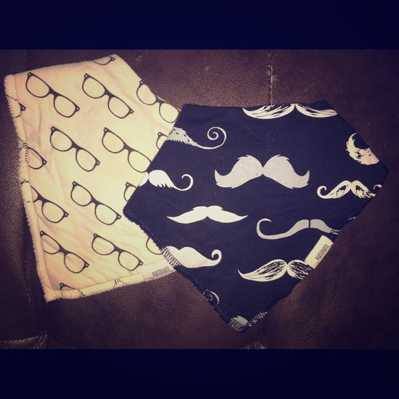 Free with bundle!!!! Matimati bandana bib bundle - Picture 1 of 2