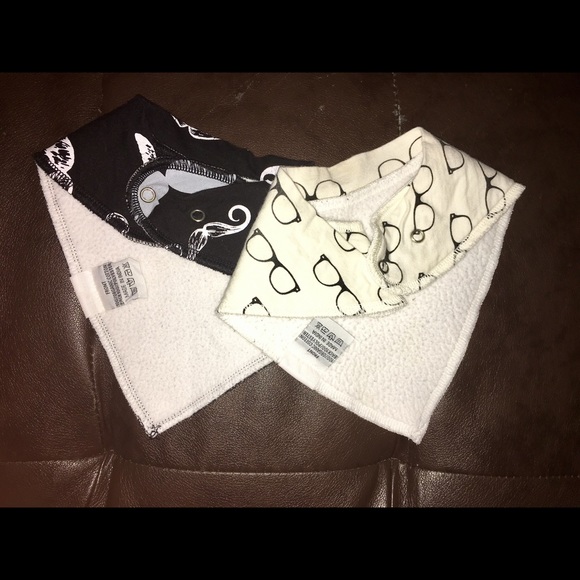 Free with bundle!!!! Matimati bandana bib bundle - Picture 2 of 2