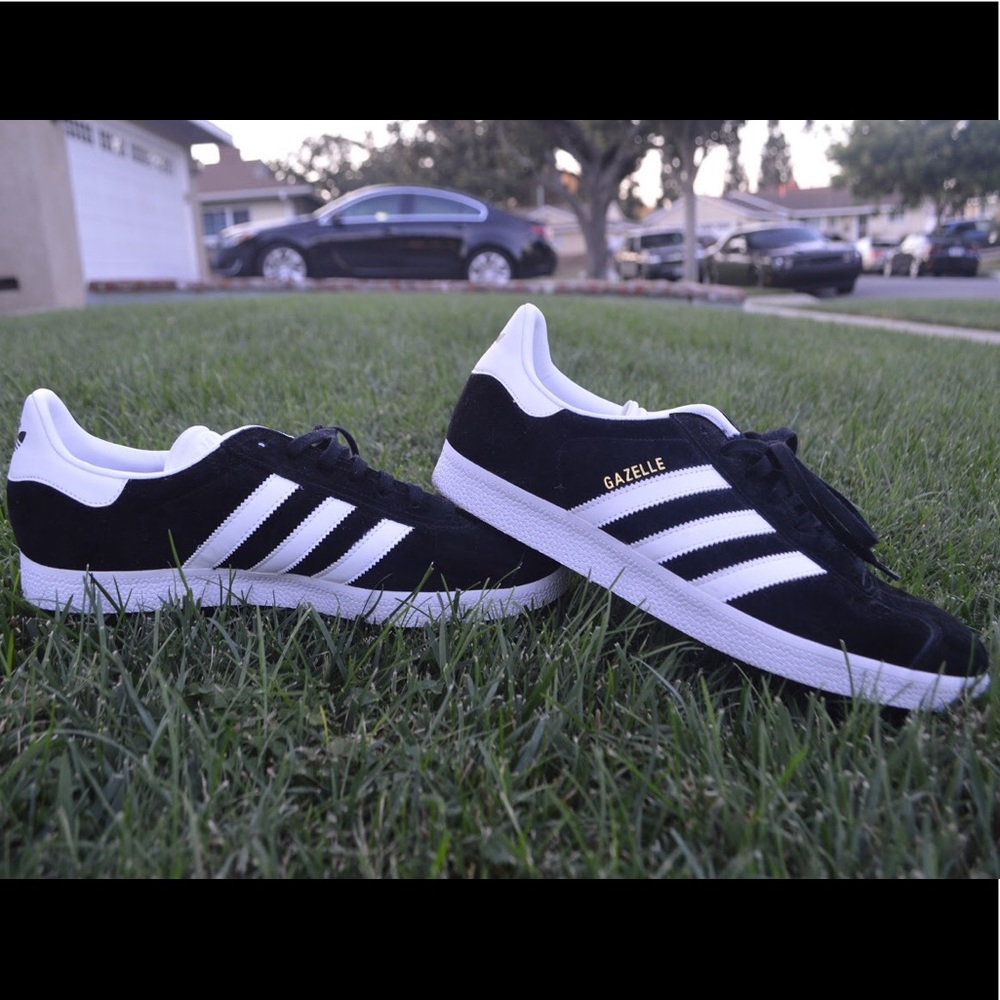 Adidas Gazelle Shoe Core Black/White/Metallic Gold