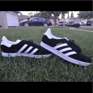 Adidas Gazelle Shoe Core Black/White/Metallic Gold