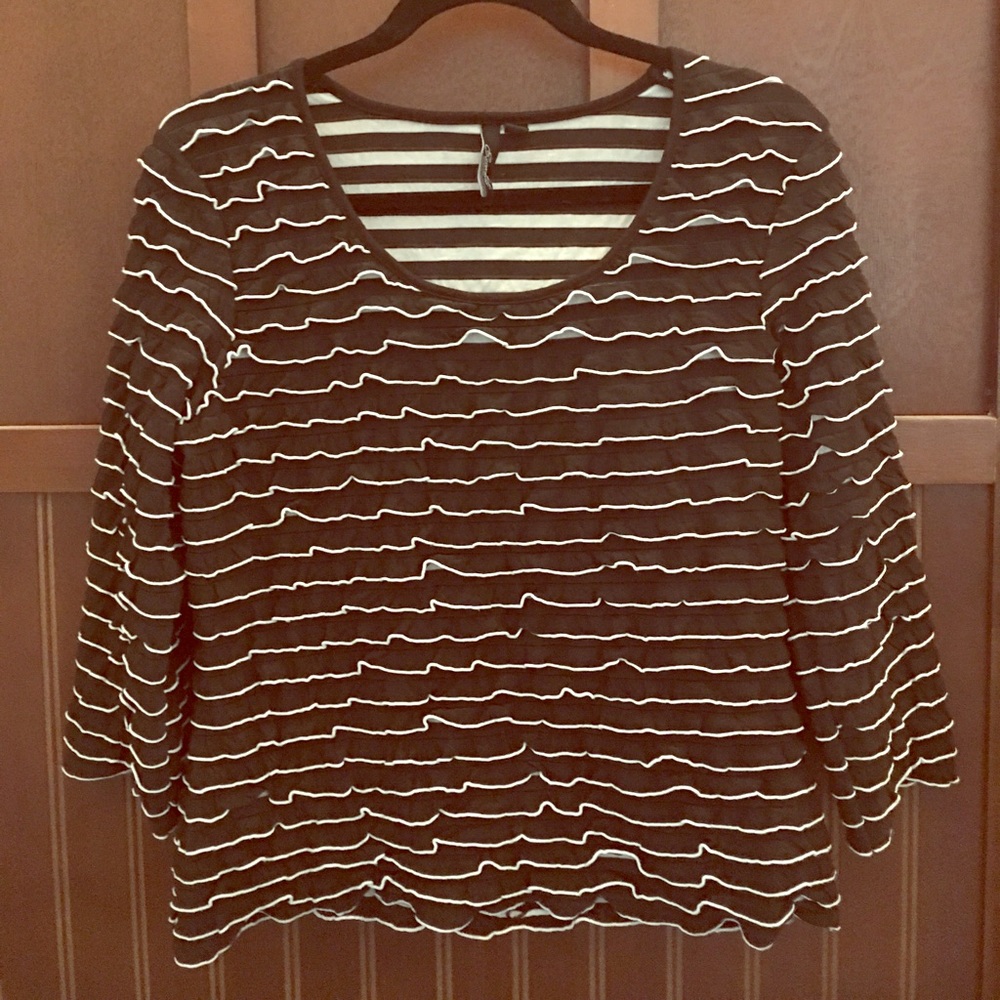 Essentials by Milano - knit shirt 3/4 lgth sleeves