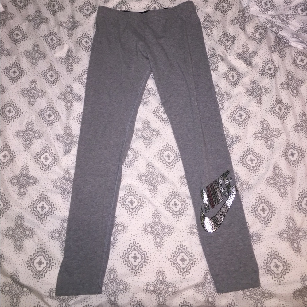 SALE🔥Girl's Gray Nike leggings
