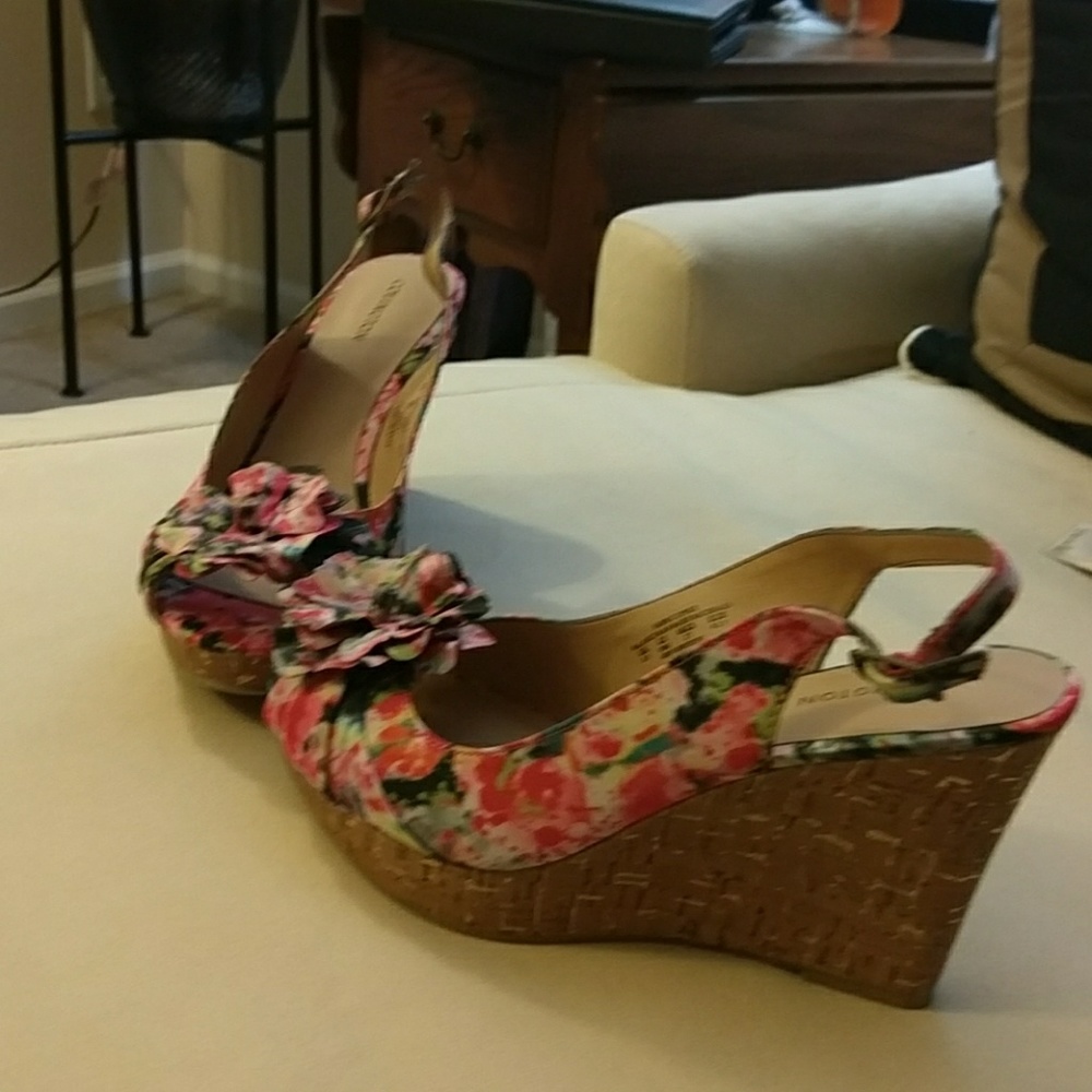 Wedge Floral Design Shoes