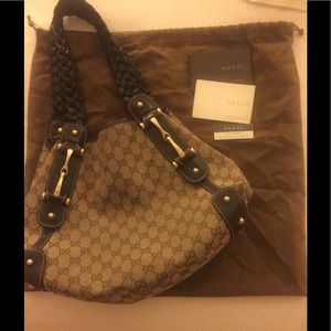 Authentic Gucci signature Pelham Medium Bag